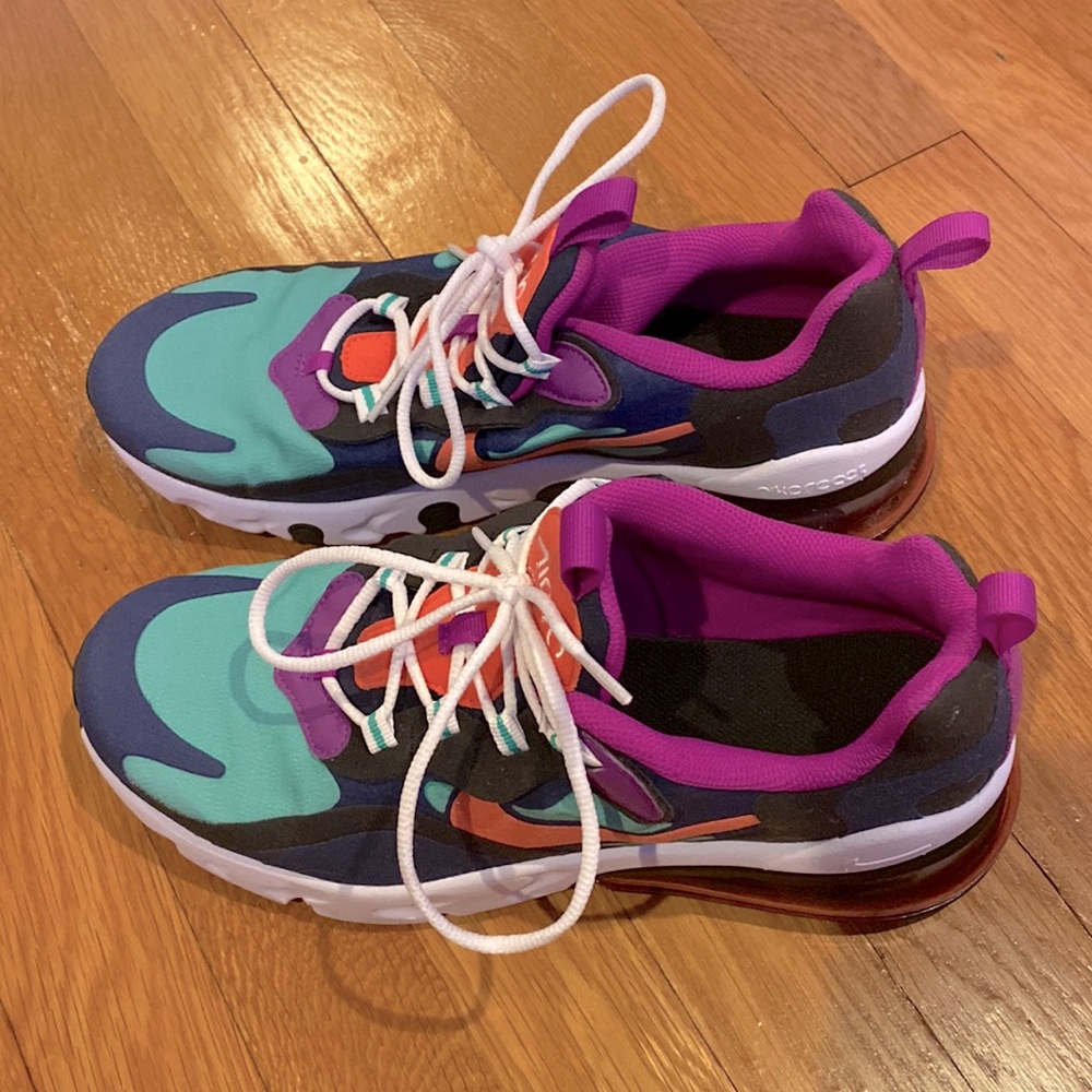 NIKE AIRMAX 270 REACTS NWOT